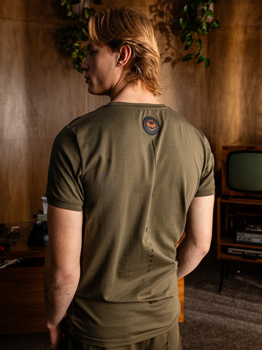 T-SHIRT HERE IS JOHNNY!