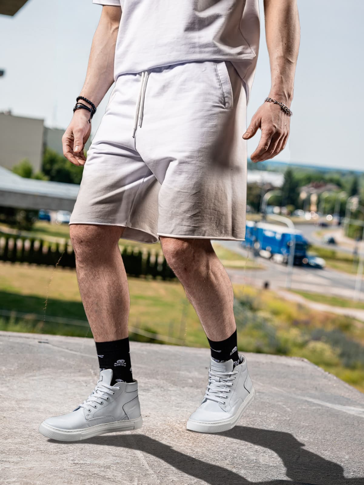 EVANESCENT GRAY SHORTS