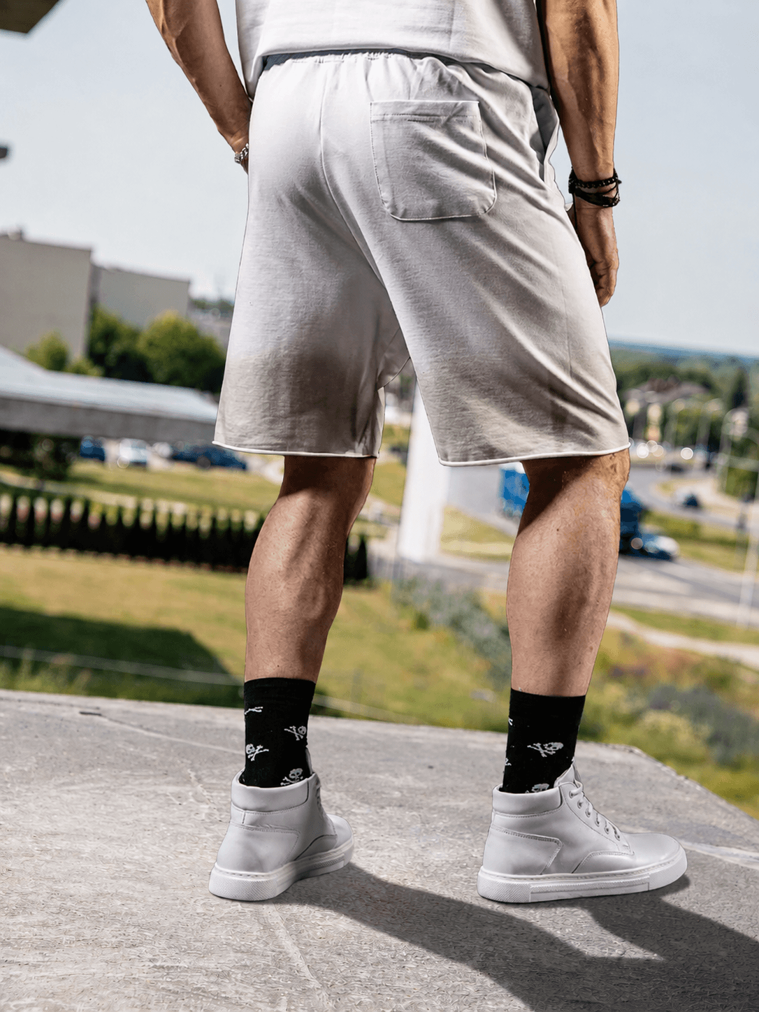 EVANESCENT GRAY SHORTS