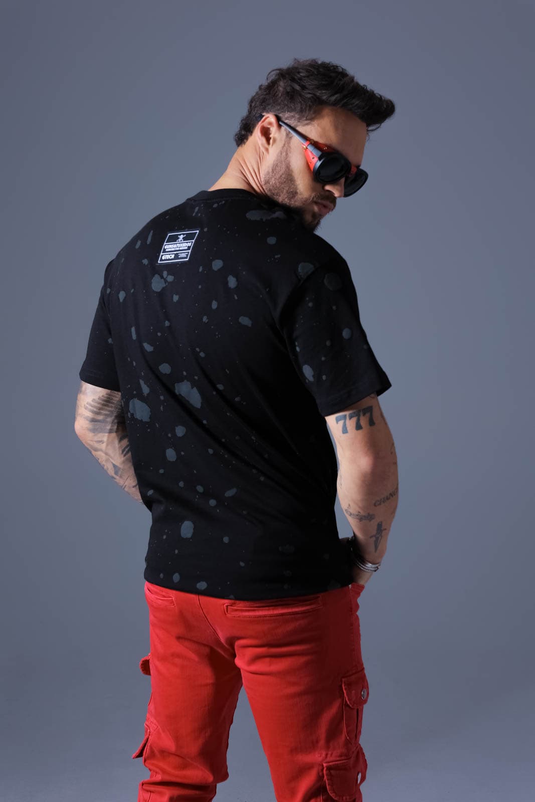 T-SHIRT UTOPIA