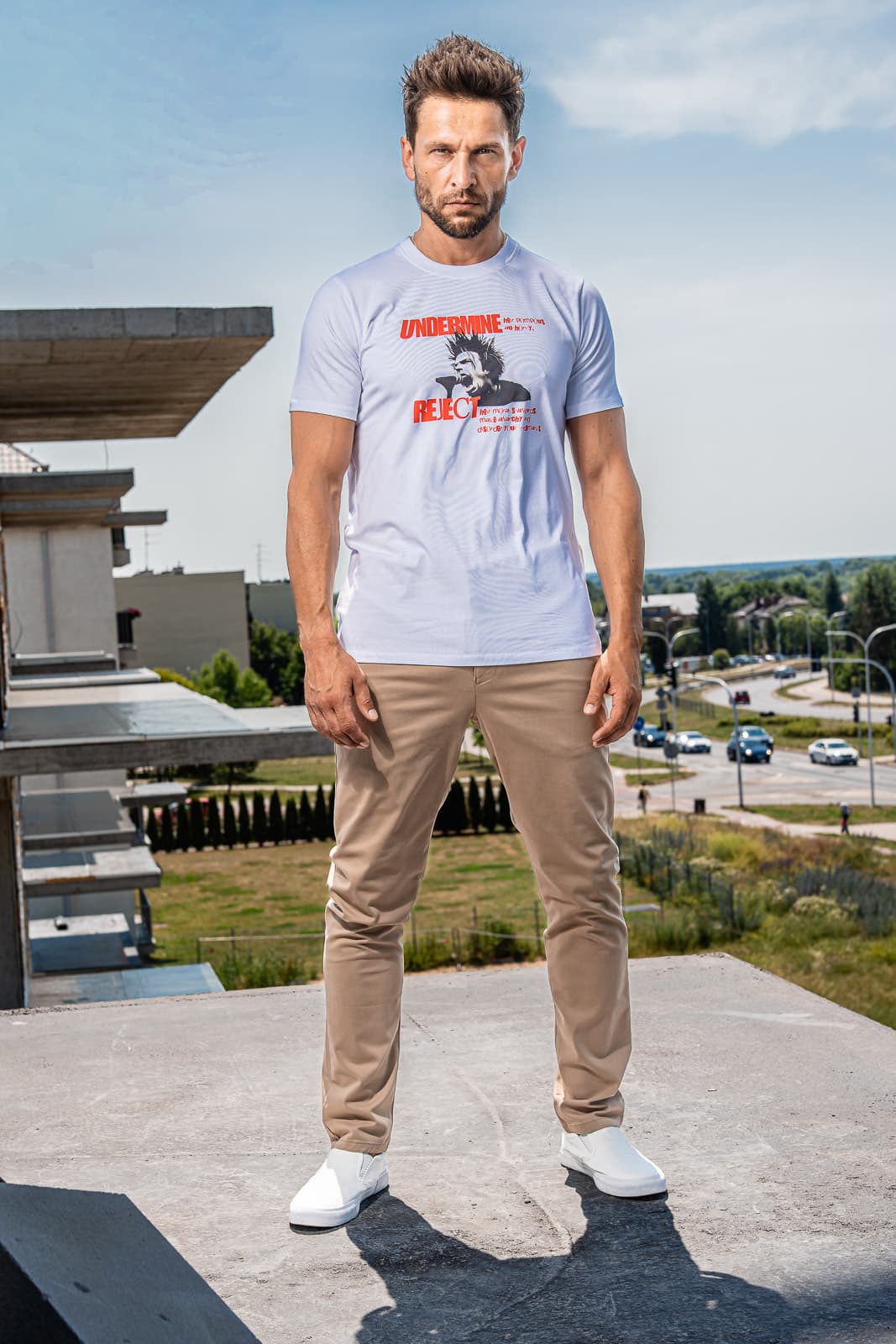T-SHIRT UNDERMINE