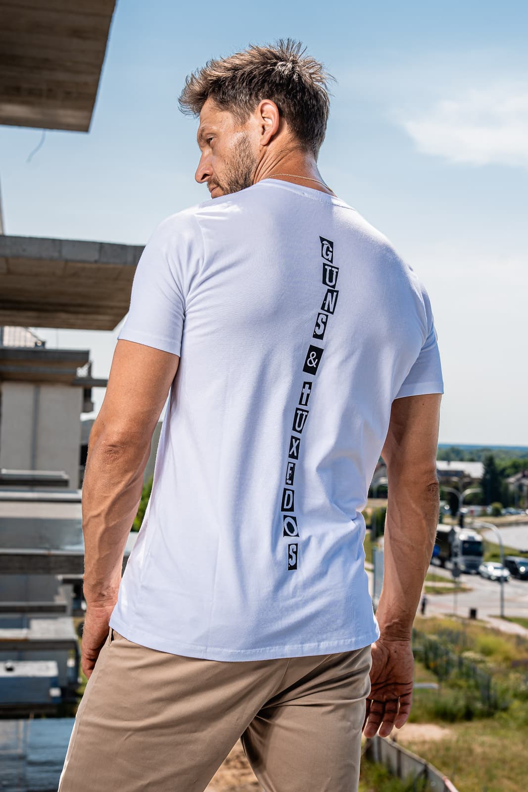 T-SHIRT UNDERMINE