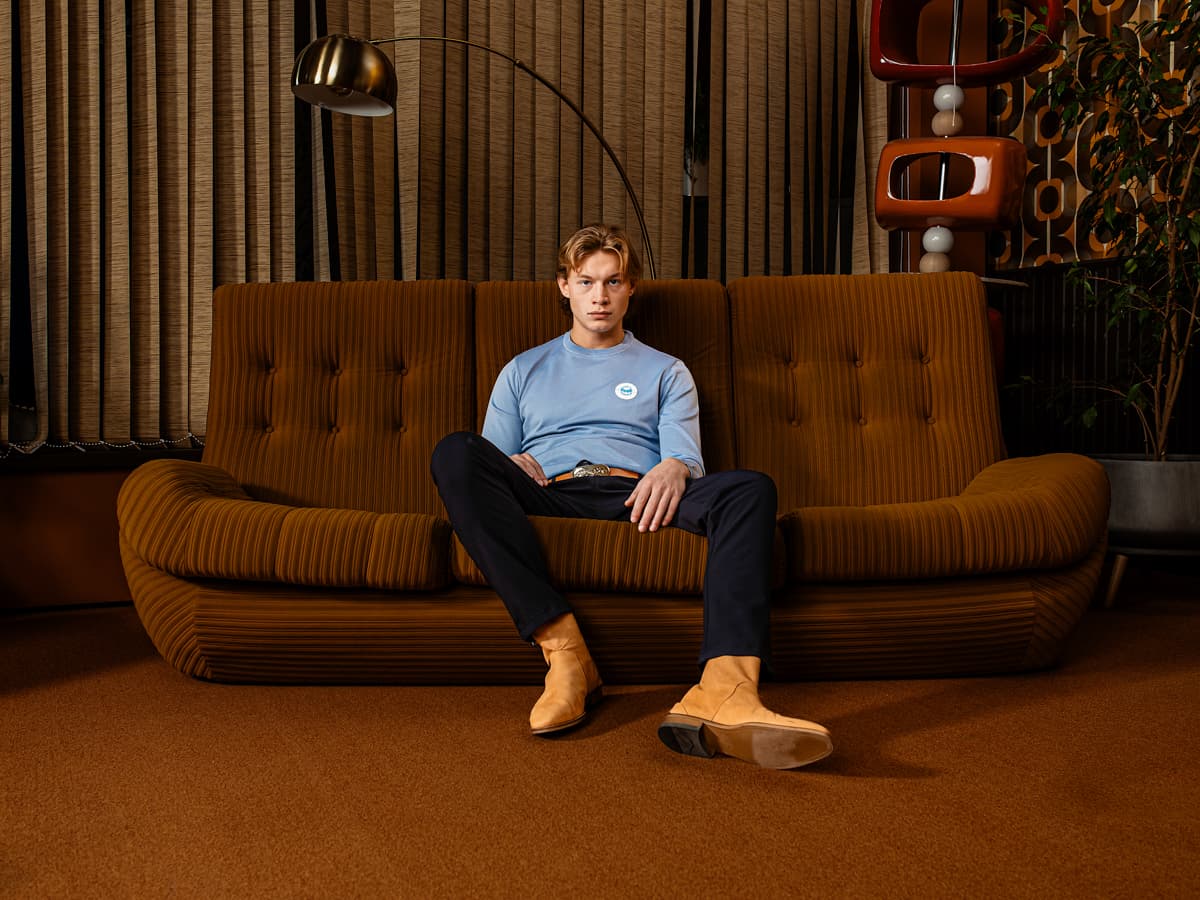 Sweter Identity