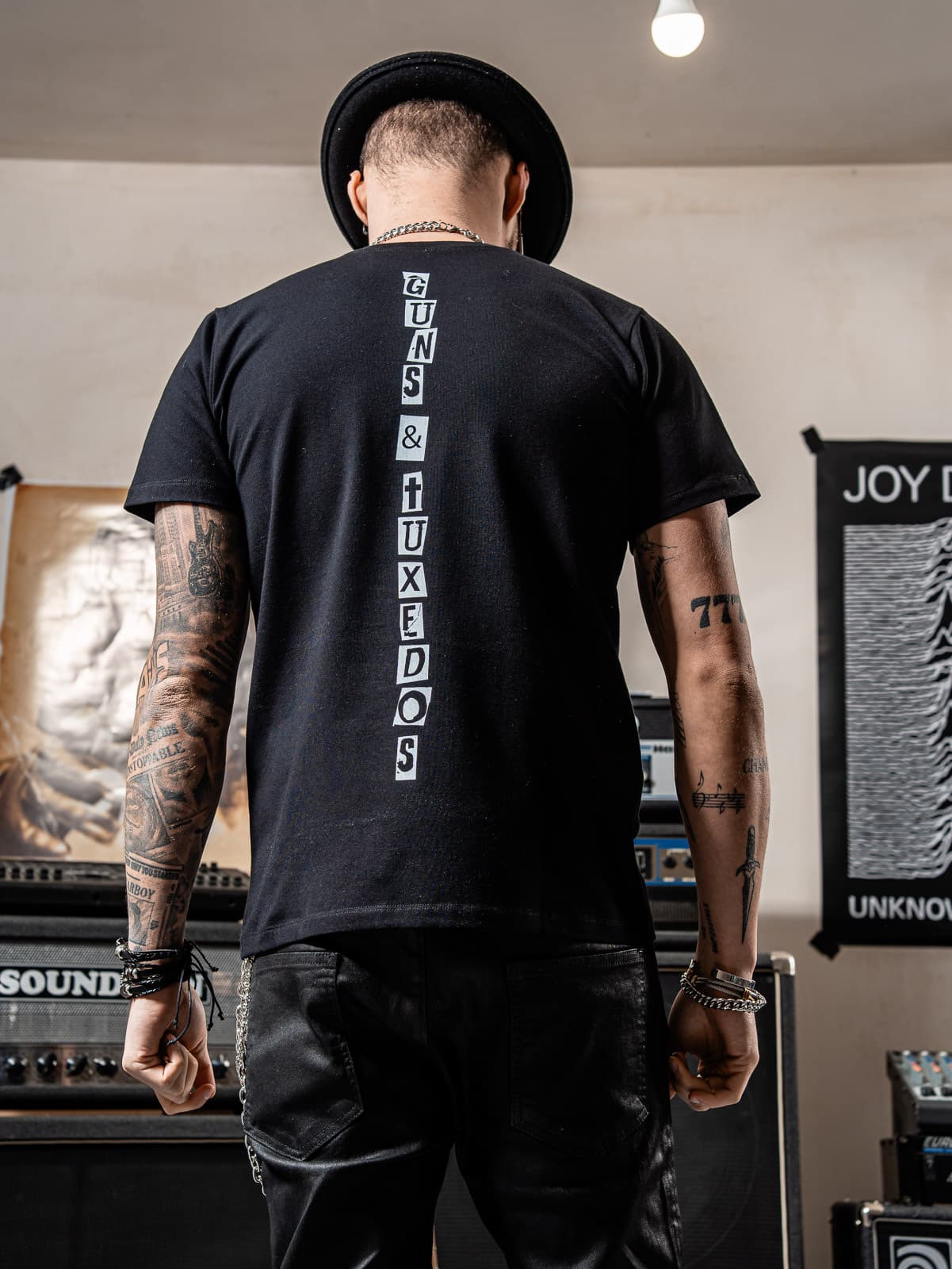 T-SHIRT RESIST