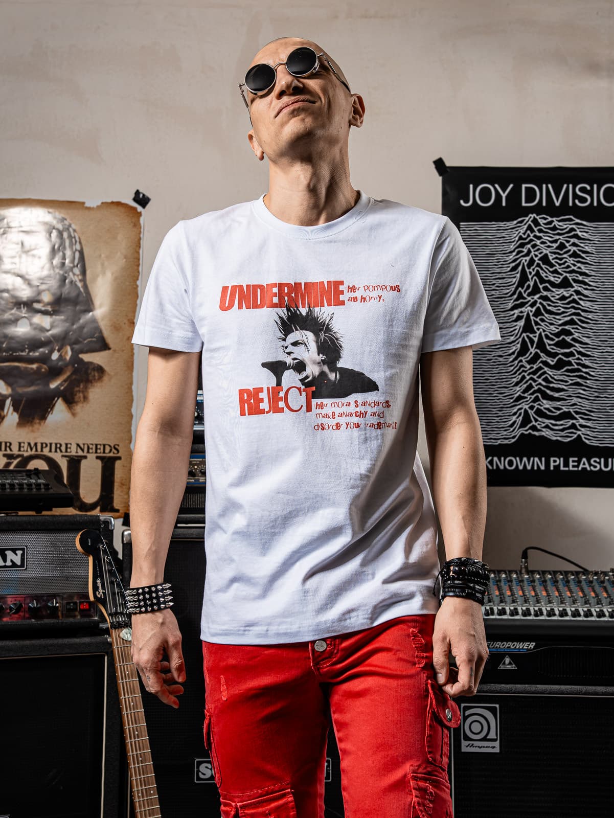 T-SHIRT UNDERMINE